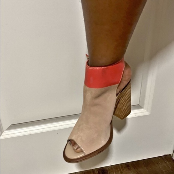 Kelsi Dagger sandals block heel 2 tones - Picture 5 of 7